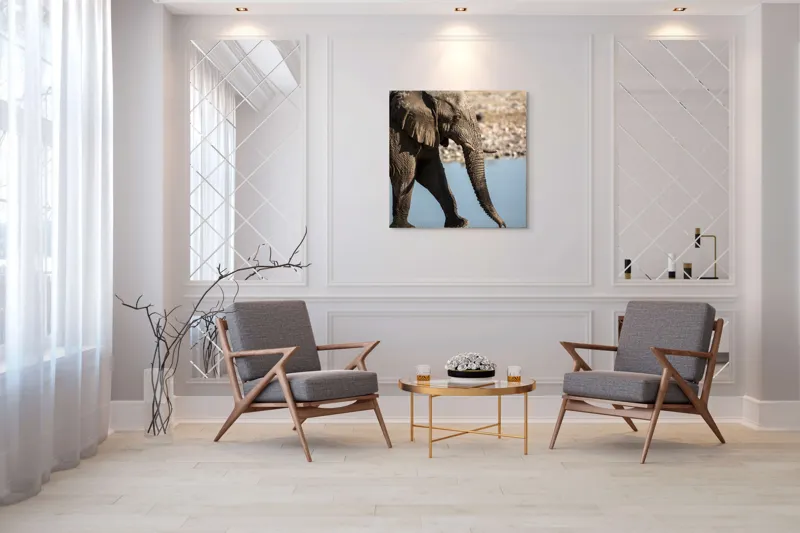 Tablou Canvas, "Elefant în apropierea apei albastre", Elefant, Trunchi, Apă, Peisaj, Urechi, Natură, Textură, Maro, Reflecție, 100 x 100 cm – poza 7