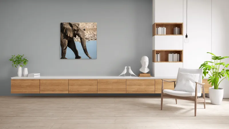 Tablou Canvas, "Elefant în apropierea apei albastre", Elefant, Trunchi, Apă, Peisaj, Urechi, Natură, Textură, Maro, Reflecție, 100 x 100 cm – poza 8
