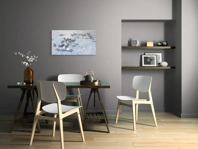 Tablou Canvas, "Zebrele pe câmpul de zăpadă", Zebre, Zăpadă, Grupa, Natură, Linie, Contrast, Peisaj, Alb, Negru, Afacere, Culoare, Videcylmaj, Antilopa, Nord, Pânză, Amplasament, Recunoscut, Regina, Particularități, Sistem, Geniozitate, 90 x 50 cm – poza 3