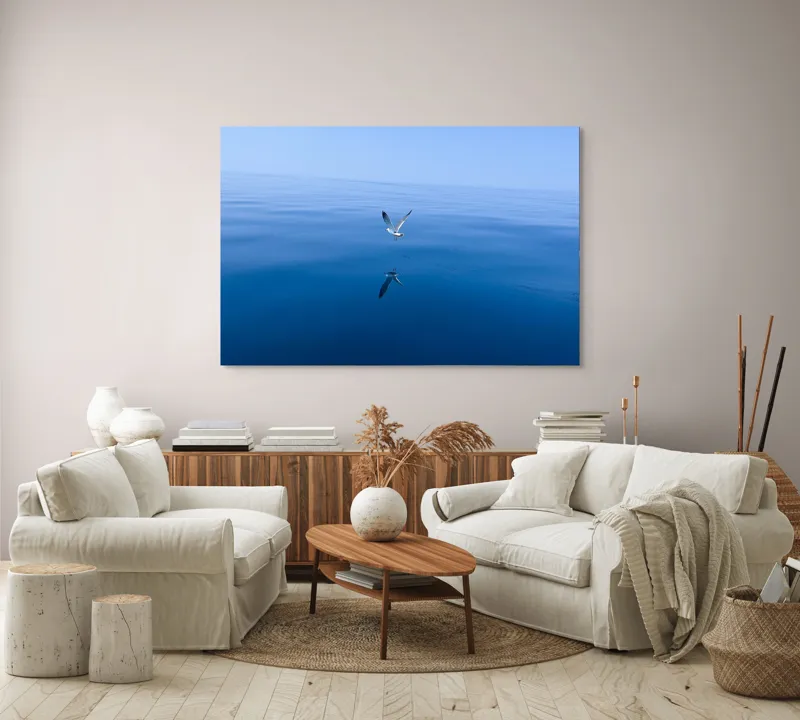 Tablou Canvas, "Pescărușul și oglinda mării albastre", Cer, Pescăruș, Reflecție, Ocean, Liniște, Vedere, Albastru, Volemoseniac., 150 x 100 cm – poza 3