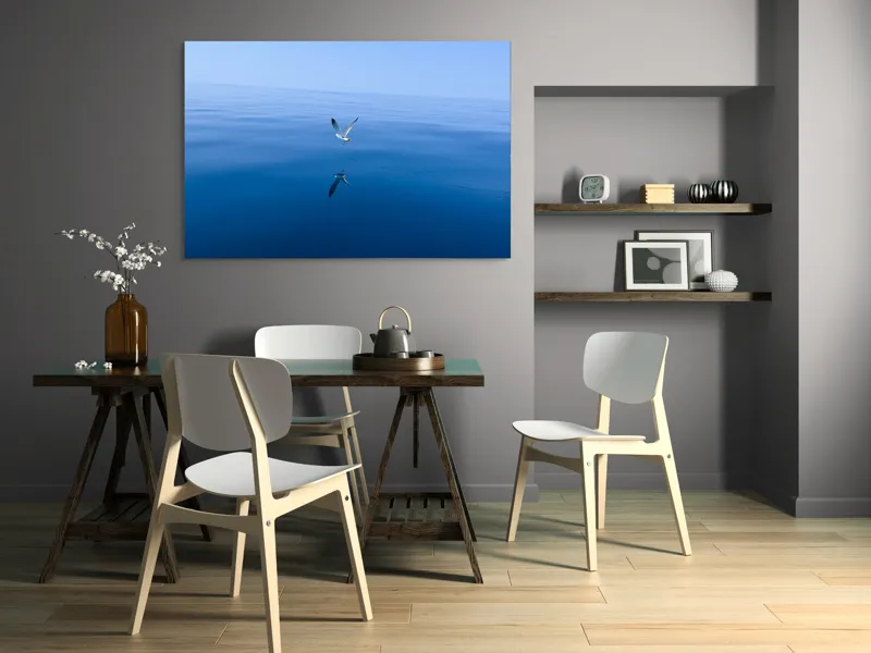 Tablou Canvas, "Pescărușul și oglinda mării albastre", Cer, Pescăruș, Reflecție, Ocean, Liniște, Vedere, Albastru, Volemoseniac., 150 x 100 cm – poza 5