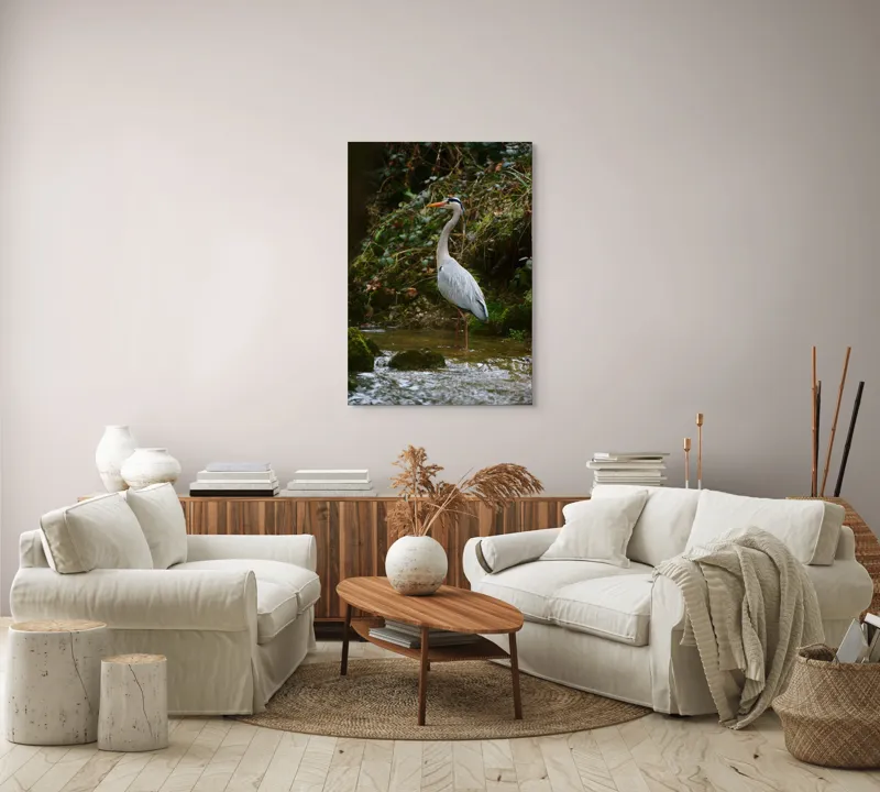 Tablou Canvas, "Stolul elegant al stârcii cenușii", Elegant, Stălucitor, Grațios, Pădure, Râu, Verdeață, Rocă, Natura, Reflecție, Serenitate, 70 x 100 cm – poza 4