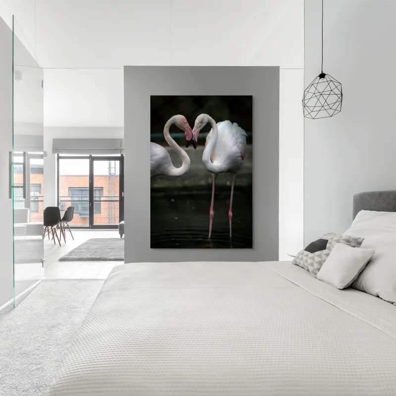 Tablou Canvas, "Flamingo în dansul iubirii tandre", Flamingo, Grație, Reflecție, Eleganță, Simetrie, Lumină, Apă, Natură, 100 x 150 cm – poza 5