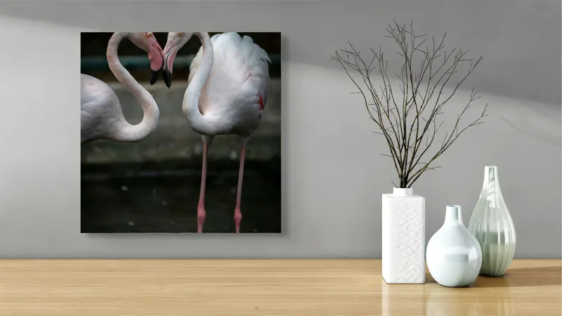 Tablou Canvas, "Flamingo în dansul iubirii tandre", Flamingo, Grație, Reflecție, Eleganță, Simetrie, Lumină, Apă, Natură, 50 x 50 cm – poza 3