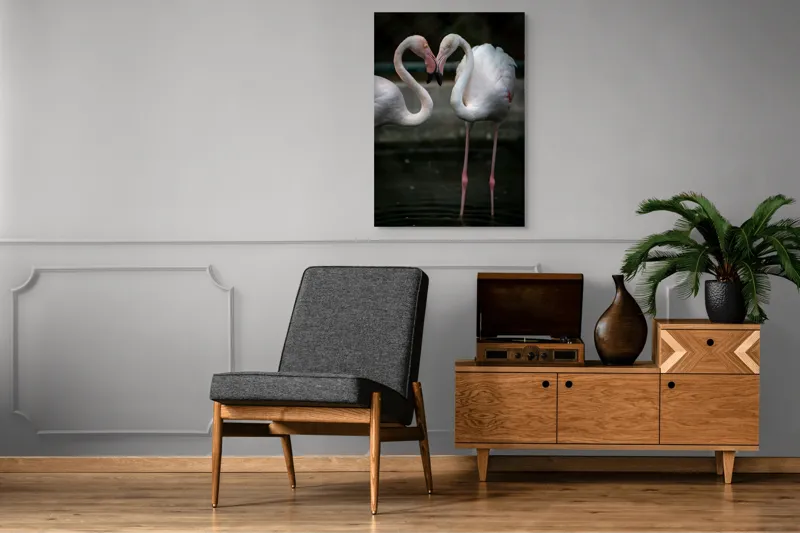 Tablou Canvas, "Flamingo în dansul iubirii tandre", Flamingo, Grație, Reflecție, Eleganță, Simetrie, Lumină, Apă, Natură, 70 x 100 cm – poza 6