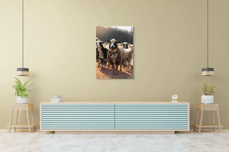 Tablou Canvas, "Oaia cu clopoțel în zori", Oi, Clopot, Lână, Peisaj, Apus, Turmă, Pășune, Natură, Lumină, Calm., 70 x 100 cm – poza 5