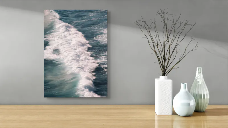 Tablou Canvas, "Valuri spumegânde sub soarele verii", Valuri, Spumă, Ocean, Energie, Albastru, Mișcare, Natură, Dinamică, 39 x 54 cm – poza 4