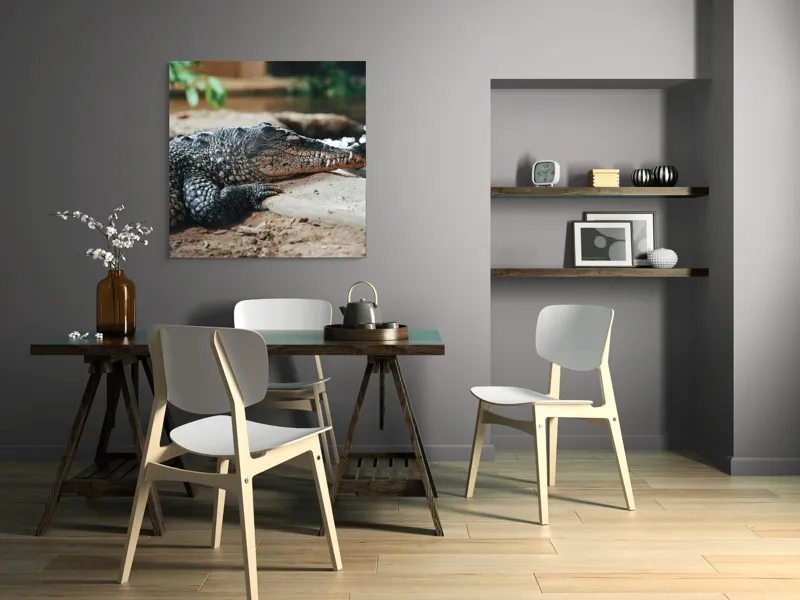 Tablou Canvas, "Odihna unui crocodil la mal", Scuter, Reptilă, Imobilitate, Textură, Relaxare, Apă, Habitat, Natură, 100 x 100 cm – poza 6