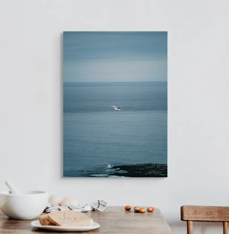 Tablou Canvas, "Pescărușul singuratic pe întinderea albastră", Vast, Serene, Tranquil, Endless, Majestic, 50 x 70 cm – poza 3