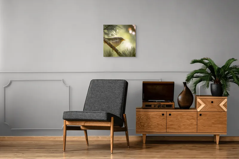 Tablou Canvas, "Pitic de pădure printre crengi verzi", Pene, Ramuri, Lumina, Verdeață, Pasăre, Natură, Lumină, Blândețe, Fragilitate, Delicatețe, 50 x 50 cm – poza 6