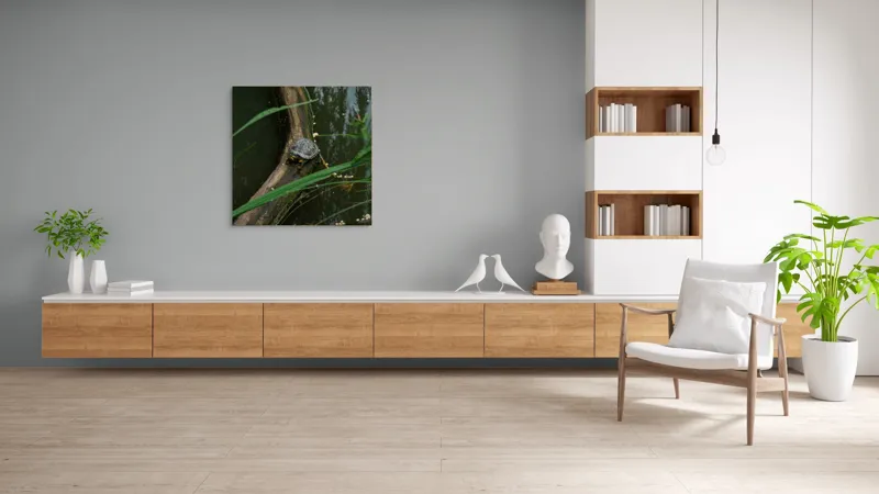 Tablou Canvas, "Broasca țestoasă pe trunchi de copac", Broască, Țestoasă, Lemn, Apă, Frunze, Reflexii, Natură, Verde, Relaxare, 100 x 100 cm – poza 8