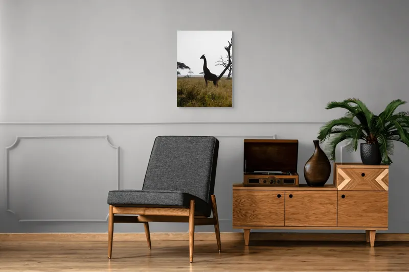 Tablou Canvas, "Girafă în lumină de amurg africană", Giraffă, Siluetă, Savannah, Apus, Copaci, Sălbăticie, Natură, Serengeti, Peisaj, Tranquilitate, 50 x 70 cm – poza 8