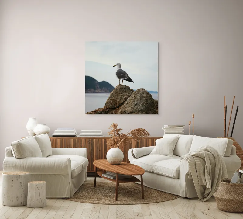 Tablou Canvas, "Pescăruș pe stâncă la malul mării", Pescăruș, Stâncă, Cer, Mare, Nor, Liniște, Natură, 100 x 100 cm – poza 3