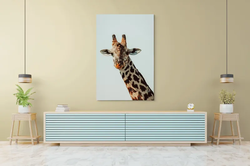 Tablou Canvas, "Giraful contemplativ sub cer senin", Giraffe, Cer, Pete, Cerulean, Grație, Faună, Eleganță, 100 x 150 cm – poza 4