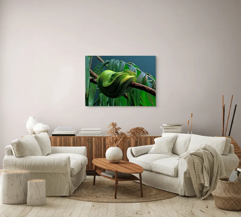 Tablou Canvas, "Șarpe verde odihnindu-se pe creangă", Șarpe, Verde, Crengi, Frunze, Savană, Mister, Reptilă, Camuflaj, 100 x 70 cm – poza 3