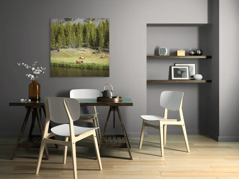 Tablou Canvas, "Cerbi liniștiți lângă râu", Natură, Elk, Pădure, Apă, Iarbă, Munți, Liniște, Verdeață, Frumusețe, Sălbăticie., 100 x 100 cm – poza 6