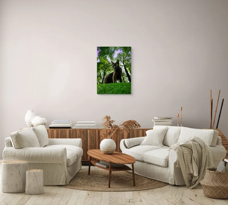 Tablou Canvas, "Pisica în adâncul pădurii verzi", Pisică, Pădure, Verdetă, Privire, Dramatic, Natură, Copaci, Cer, Umbre, Culoare., 50 x 70 cm – poza 4