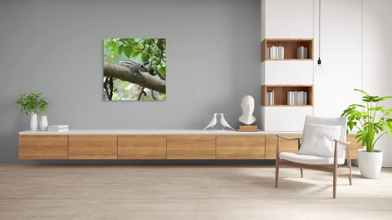 Tablou Canvas, "Veveriță odihnindu-se pe creangă verde", Veveriță, Crenguță, Frunze, Muguri, Natură, Copac, Relaxare, Verde, Linie, Viață, 100 x 100 cm – poza 8
