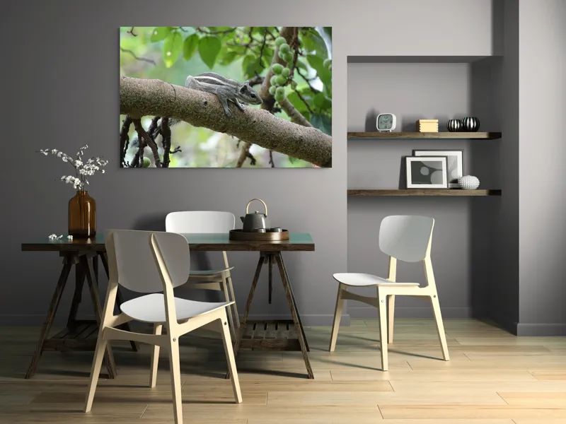 Tablou Canvas, "Veveriță odihnindu-se pe creangă verde", Veveriță, Crenguță, Frunze, Muguri, Natură, Copac, Relaxare, Verde, Linie, Viață, 150 x 100 cm – poza 5