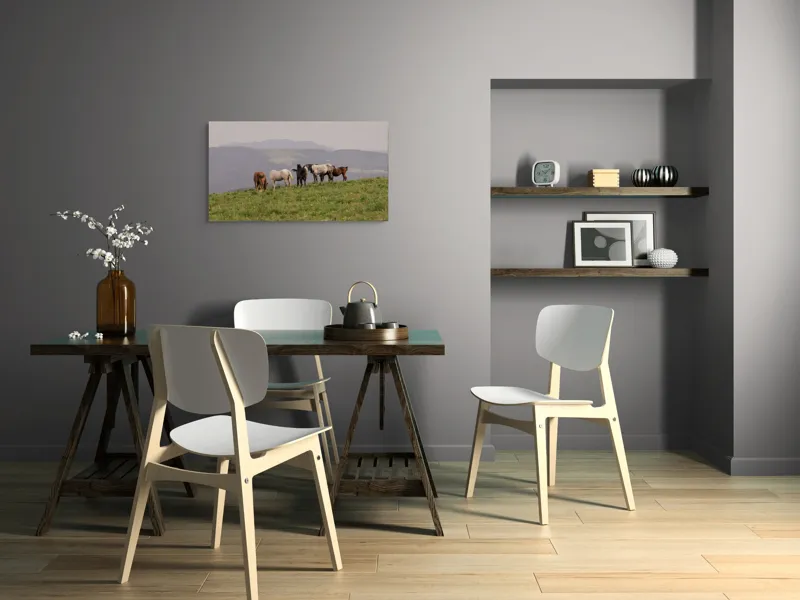 Tablou Canvas, "Cai păscând pe dealuri verzi", Munți, Cai, Pajiște, Cer, Verdeață, Natură, Libertate, Liniște, 90 x 50 cm – poza 3