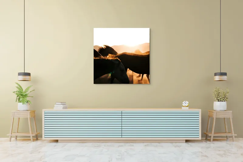 Tablou Canvas, "Cai sălbatici în lumina apusului", Nori, Cai, Apus, Tunete, Prafului, Libertate, Viteza, Vâjâit, Siluete, Energie, 100 x 100 cm – poza 5