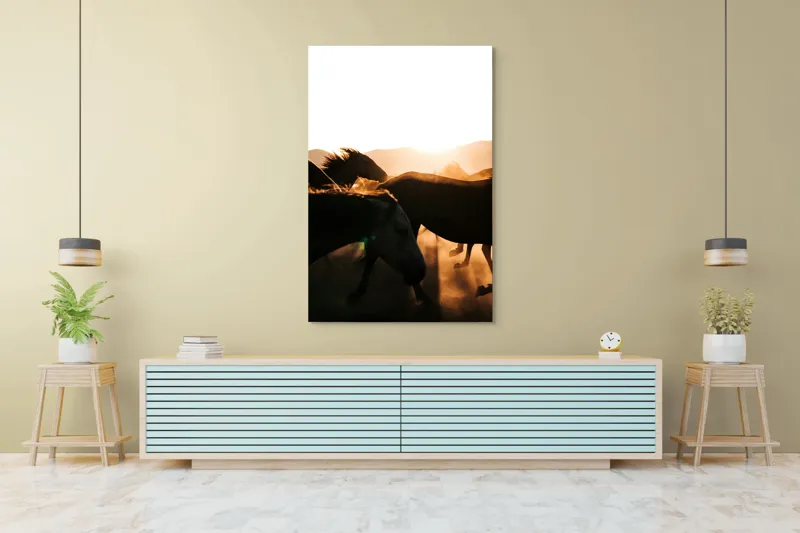 Tablou Canvas, "Cai sălbatici în lumina apusului", Nori, Cai, Apus, Tunete, Prafului, Libertate, Viteza, Vâjâit, Siluete, Energie, 100 x 150 cm – poza 4