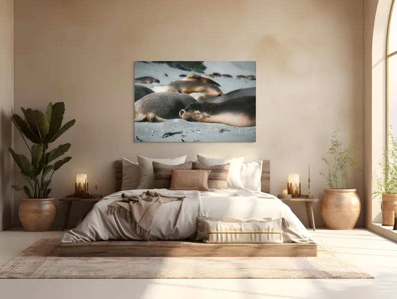 Tablou Canvas, "Leii de mare odihnindu-se pe plajă", Plajă, Lei, Somn, Nisip, Soare, Relaxare, Natură, Serenitate, Odihnă, Grup, 150 x 100 cm – poza 4