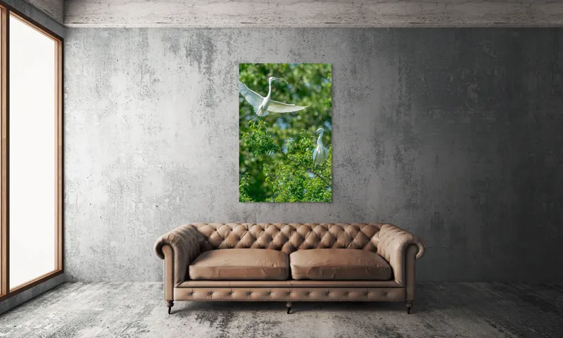 Tablou Canvas, "Grațioasele egrete printre frunze verzi", Aripi, Grație, Verdeață, Rămurici, Luminozitate, Natură, Eleganță, Conexiune, 100 x 150 cm – poza 6