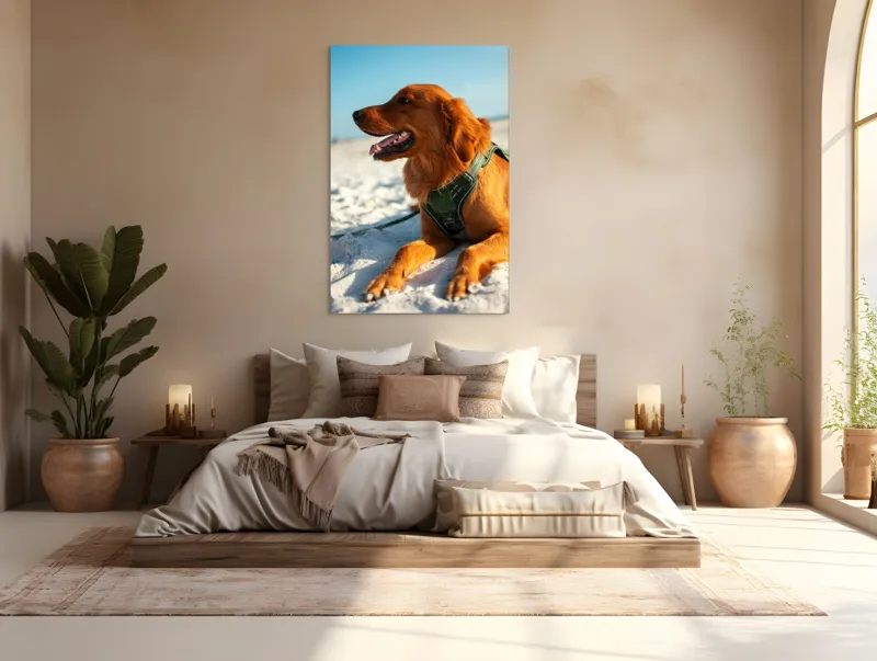 Tablou Canvas, "Câine fericit pe plaja însorită", Câine, Nisip, Zgărză, Soare, Relaxare, Plajă, Blană, Fericire, Cer, Albastru., 100 x 150 cm – poza 3