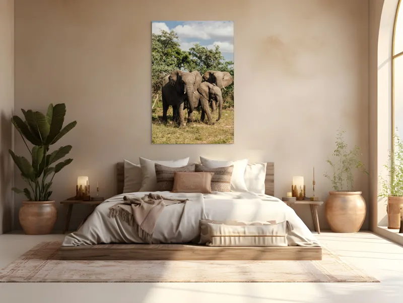 Tablou Canvas, "Familie de elefanți în savană africană", Elefanți, Arbori, Savana, Cer, Nori, Trei, Familie, Natură, Urechi, Colți, 100 x 150 cm – poza 3