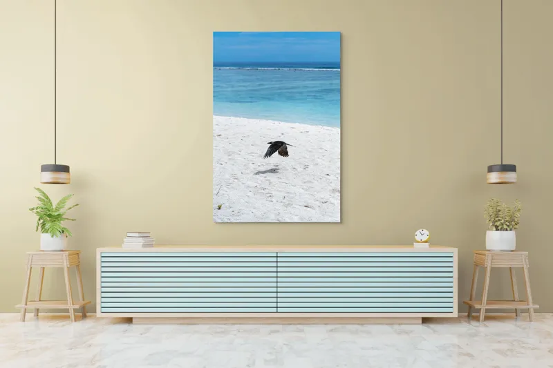 Tablou Canvas, "Pasărea solitară pe țărmul oceanului", Zbor, Păsăre, Plajă, Ocean, Apă, Cer, Nisip, Libertate, Natură, Liniște, 100 x 150 cm – poza 4