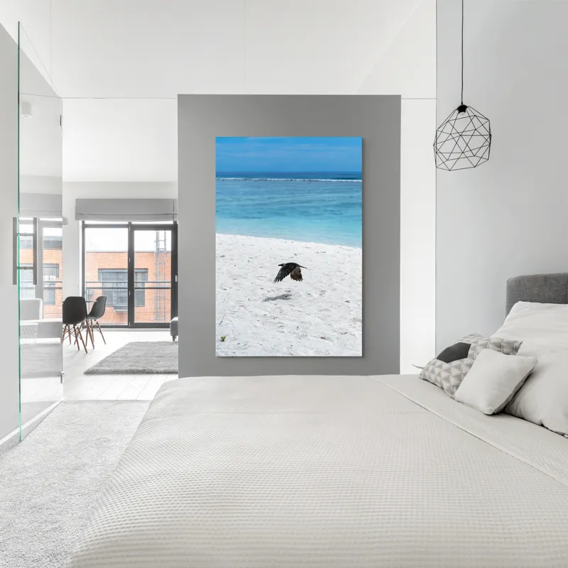 Tablou Canvas, "Pasărea solitară pe țărmul oceanului", Zbor, Păsăre, Plajă, Ocean, Apă, Cer, Nisip, Libertate, Natură, Liniște, 100 x 150 cm – poza 5