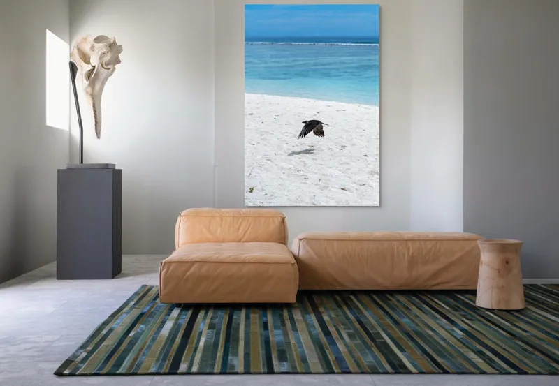 Tablou Canvas, "Pasărea solitară pe țărmul oceanului", Zbor, Păsăre, Plajă, Ocean, Apă, Cer, Nisip, Libertate, Natură, Liniște, 100 x 150 cm – poza 7