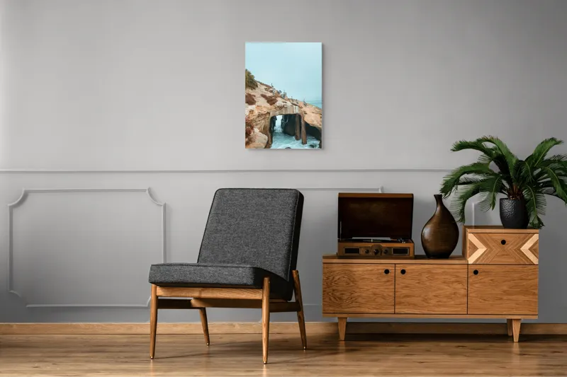 Tablou Canvas, "Pelicani pe stânci deasupra mării", Pelicani, Stâncă, Peșteră, Apă, Albastru, Natură, Cer, Vegetație, 50 x 70 cm – poza 8