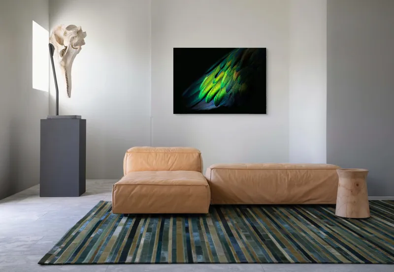 Tablou Canvas, "Aripi irizate în lumină obscură", Culori, Pene, Lumină, Verde, Textură, Frumusețe, Natură, Mister, Strălucire, Gradient, 100 x 70 cm – poza 7