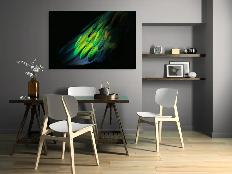 Tablou Canvas, "Aripi irizate în lumină obscură", Culori, Pene, Lumină, Verde, Textură, Frumusețe, Natură, Mister, Strălucire, Gradient, 150 x 100 cm – poza 5