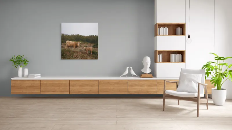 Tablou Canvas, "Vacă și vițel în peisaj rural", Vacă, Vițel, Natură, Câmp, Ceață, Vegetație, Peisaj, Rural, Calm, Pastoral, 100 x 100 cm – poza 8