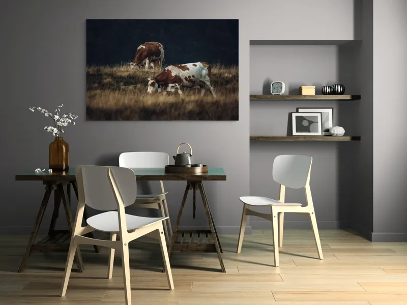 Tablou Canvas, "Vaci păscând în lumina apusului", Vaci, Pajiște, Munți, Apus, Iarbă, Calm, Natură, Răgaz, 150 x 100 cm – poza 5