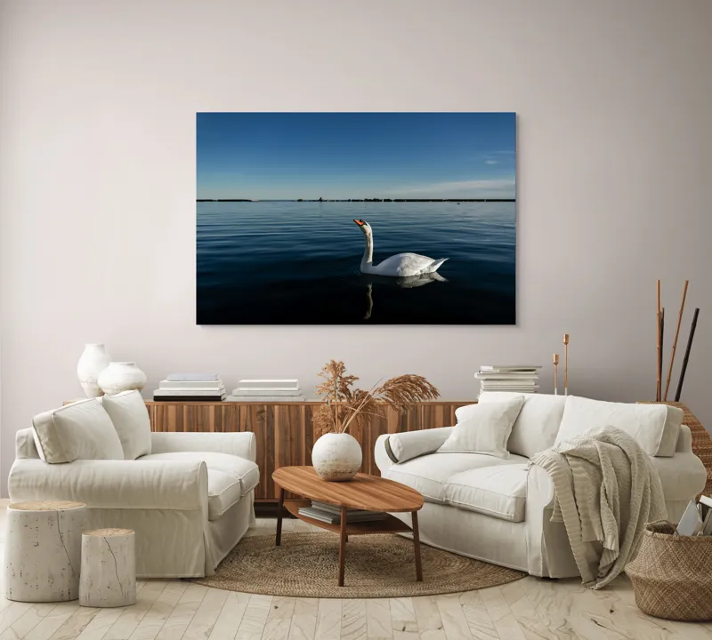 Tablou Canvas, "Lebăda solitară în zori de zi", Lebădă, Apă, Cer, Reflecție, Liniște, Orizont, Seninătate, Natură, 150 x 100 cm – poza 3