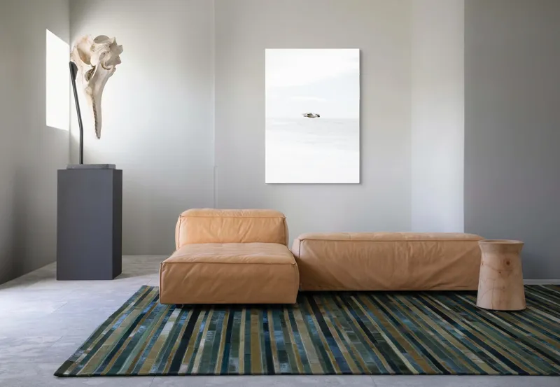 Tablou Canvas, "Pescăruș solitar deasupra mării calme", Pescăruș, Cer, Mare, Liniște, Libertate, Alb, Simplitate, Zbor, Vânt, Natură, 70 x 100 cm – poza 7