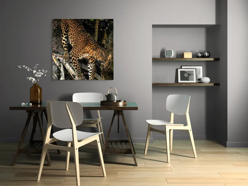 Tablou Canvas, "Leopard înfruntând umbra copacului străvechi", 100 x 100 cm – poza 6