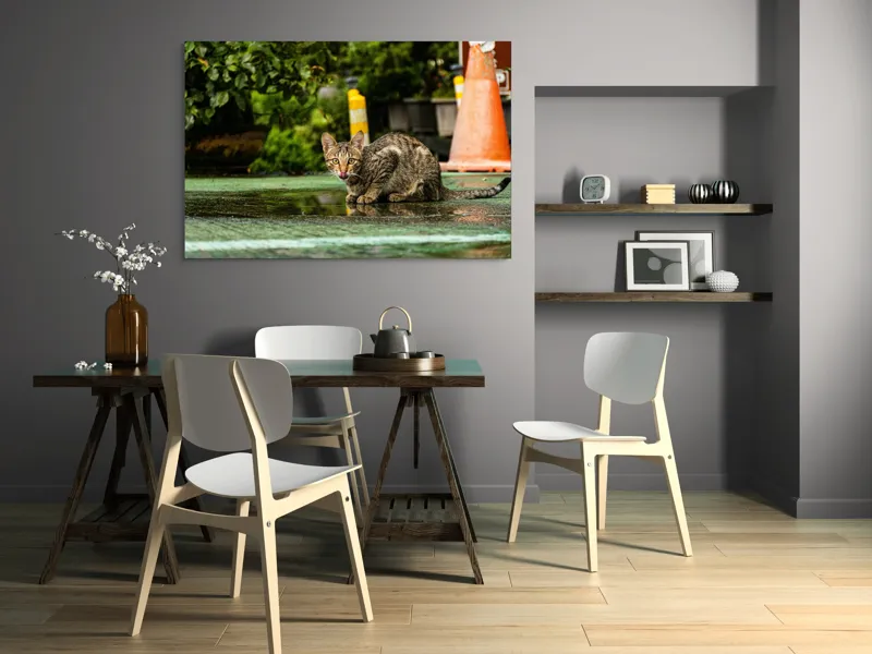 Tablou Canvas, "Pisica contemplând cerul după ploaie", Pisică, Ud, Parc, Portocaliu, Plante, Coadă, Curbat, Strălucire, Ochi, Verde, 150 x 100 cm – poza 5