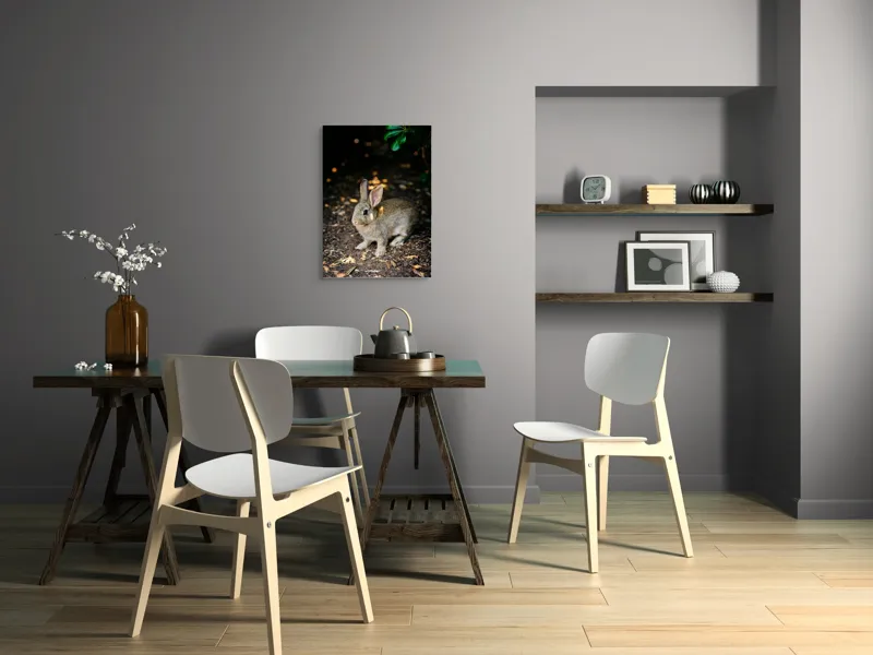 Tablou Canvas, "Iepurașul în lumina pădurii", Iepuraș, Blândețe, Natură, Pământ, Umbre, Lumină, Frunze, 50 x 70 cm – poza 5