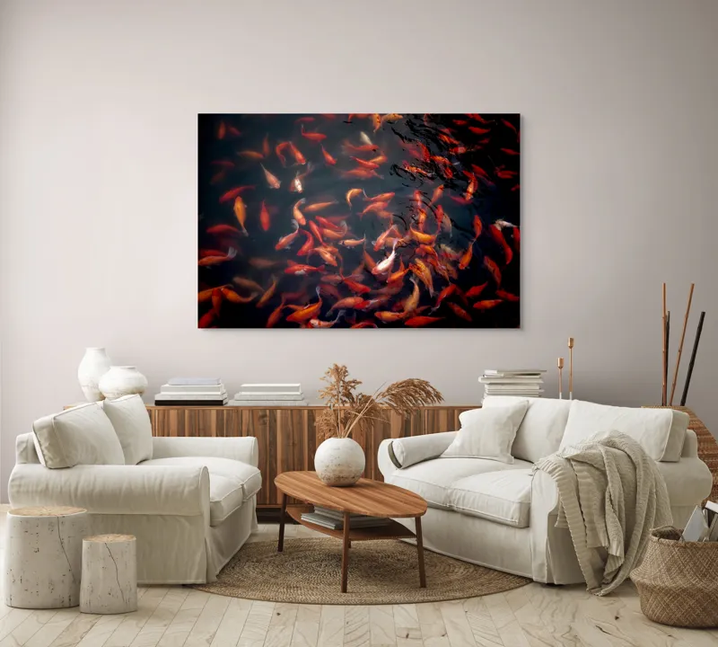 Tablou Canvas, "Dansul peștilor colorați în apă", Pestisori, Auriu, Rosu, Aglomeratie, Apa, Miscare, Contrast, Vibrant, Reflexii, Peste, 150 x 100 cm – poza 3