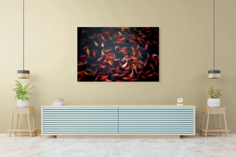 Tablou Canvas, "Dansul peștilor colorați în apă", Pestisori, Auriu, Rosu, Aglomeratie, Apa, Miscare, Contrast, Vibrant, Reflexii, Peste, 150 x 100 cm – poza 6