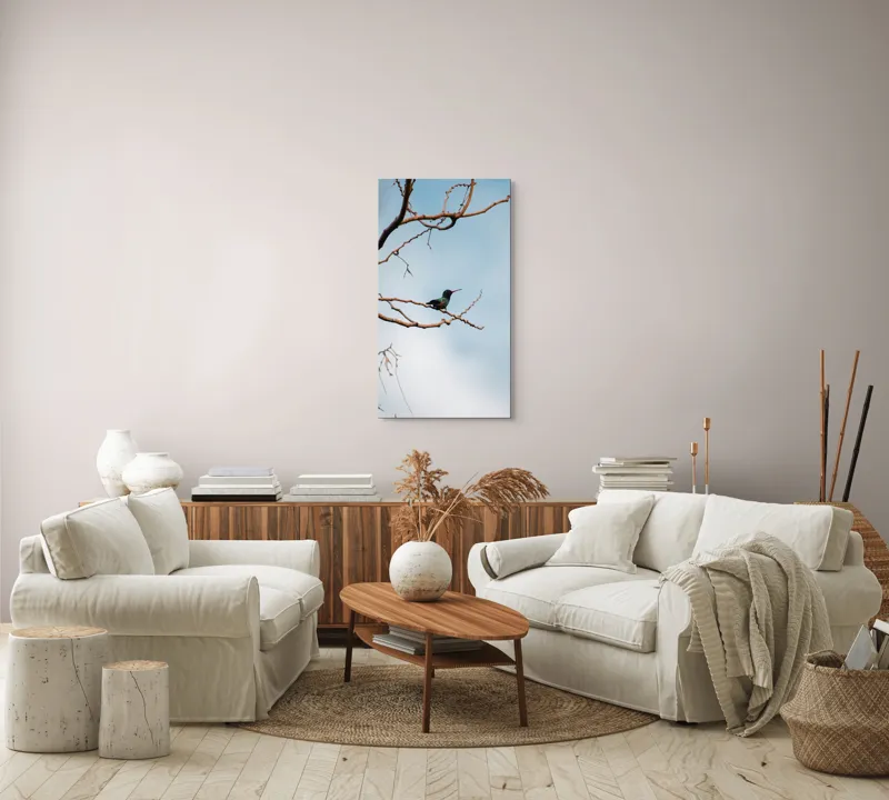 Tablou Canvas, "Colibri pe ramura uscată în lumină", Pasăre, Ramură, Cer, Tranquilitate, Natură, Solitudine, Delicatețe, Frumusețe, 50 x 90 cm – poza 7