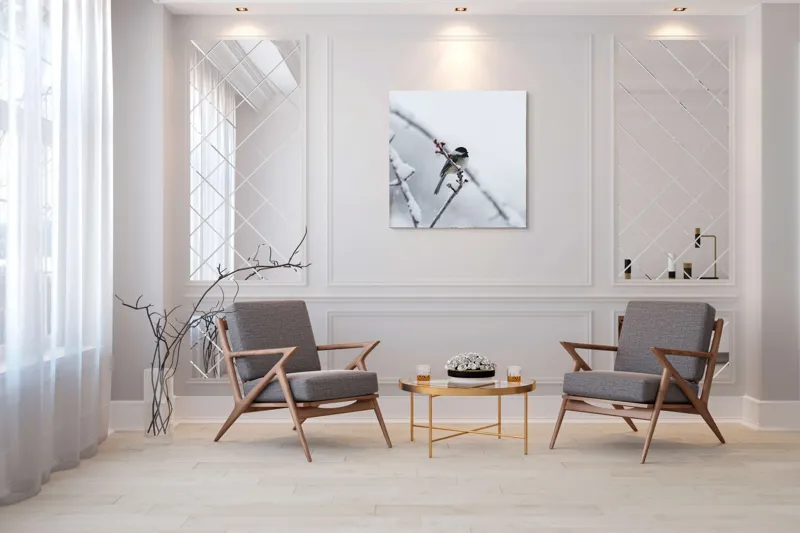 Tablou Canvas, "Micul oaspete pe ramura înghețată", Pasăre, Iarnă, Ramură, Zăpadă, Cer Gri, Frig, Natură, Izolare, Simplitate, Percepție, 100 x 100 cm – poza 7