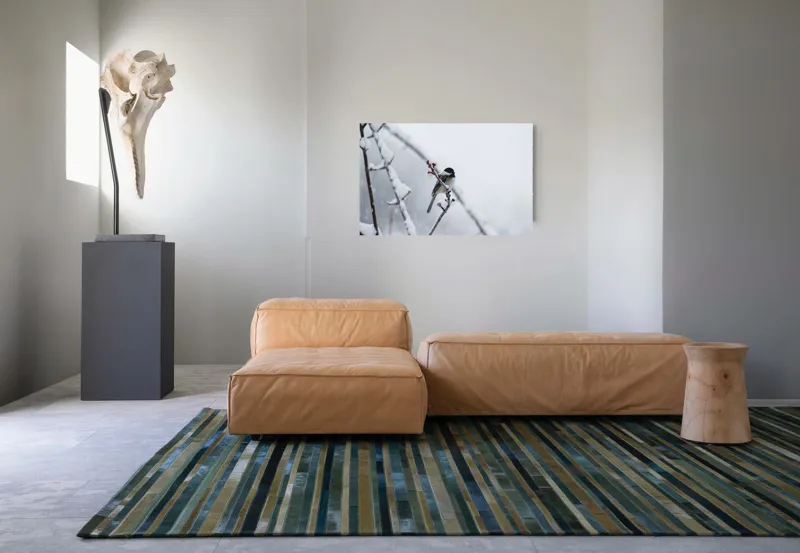 Tablou Canvas, "Micul oaspete pe ramura înghețată", Pasăre, Iarnă, Ramură, Zăpadă, Cer Gri, Frig, Natură, Izolare, Simplitate, Percepție, 90 x 50 cm – poza 8