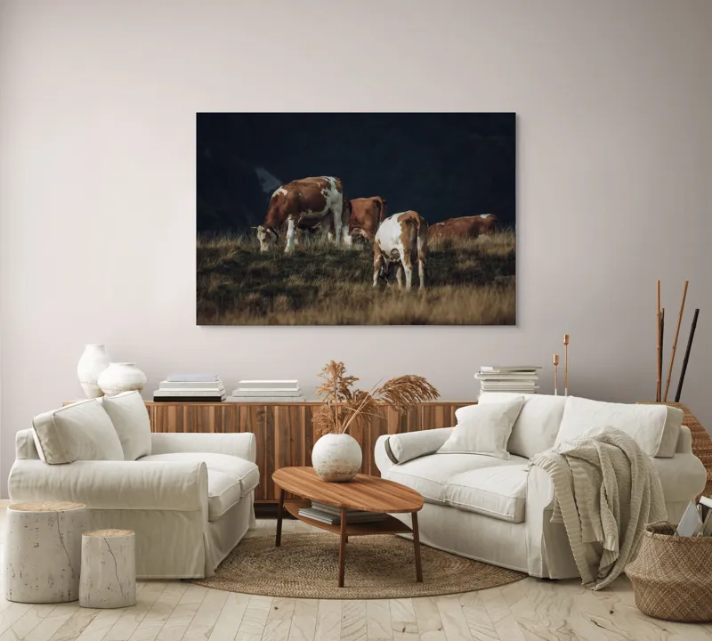 Tablou Canvas, "tăcerea câmpului la sfârșitul verii", Vaci, Pajiște, Apus, Natură, Tranquilitate, 150 x 100 cm – poza 3