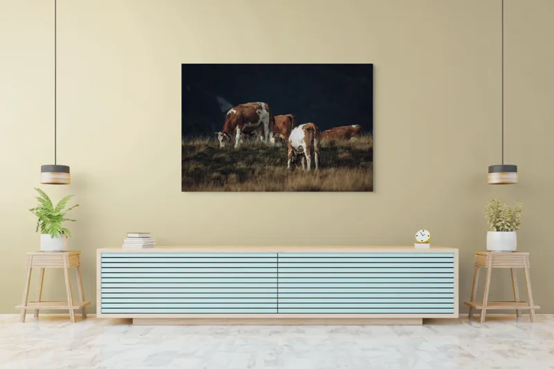Tablou Canvas, "tăcerea câmpului la sfârșitul verii", Vaci, Pajiște, Apus, Natură, Tranquilitate, 150 x 100 cm – poza 6